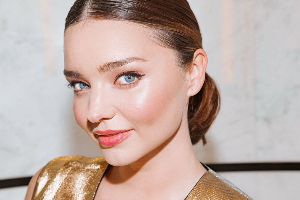 beautyconvos's tweet photo. Define Your Cheeks According To Your Age: https://t.co/9uAjnhzEqx
#cheekfiller #cheekenhancement #beautyblog #beautytips #fattransfer #cheekcontour https://t.co/cYUVKvAJQH