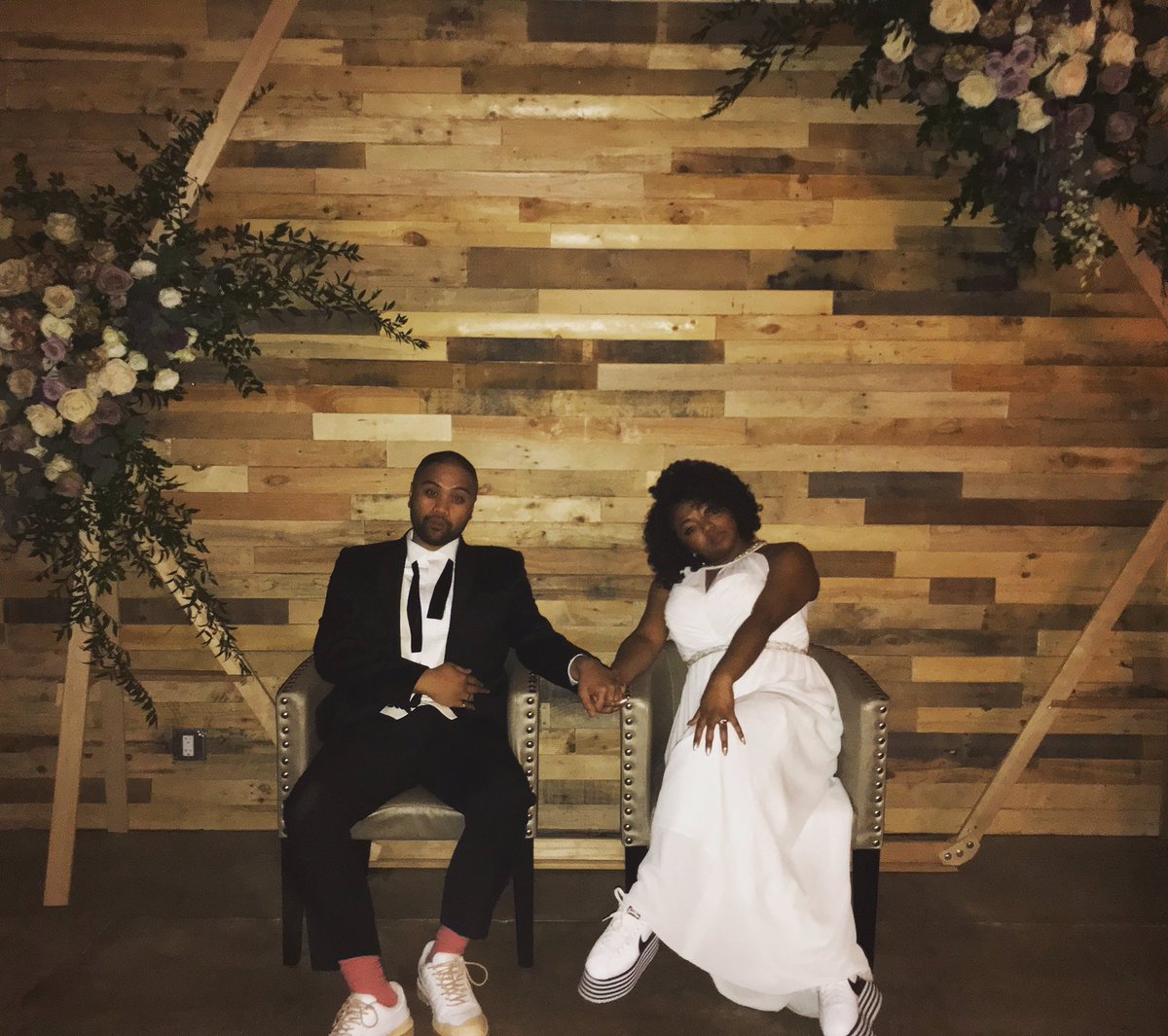 Very Merry Marry 🎄🥂