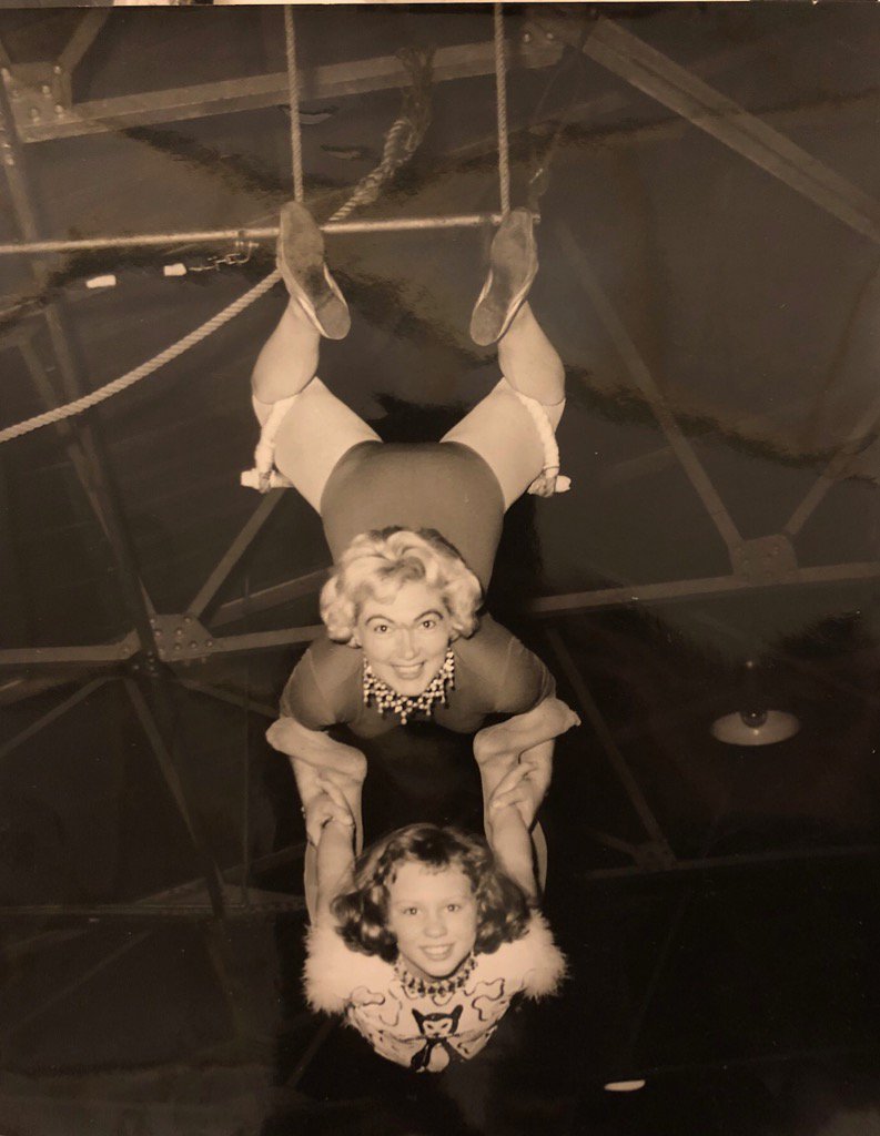 ExploreArch's tweet photo. #TheHouseofCircus
#BoxingDay 5&amp;7.30pm
Kay&amp;Christine Smart feature w #BillySmart
#circus250
https://t.co/ZYW9spdLyV https://t.co/rAAGmKoZjD