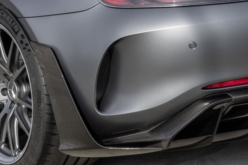MercedesAMG's tweet photo. You're only as good as the smallest detail. #AMGGTFAMILY

[Mercedes-AMG GT R PRO | Csn: 12.4 l/100km | CO2: 284 g/km] https://t.co/xpg7SIxsKL