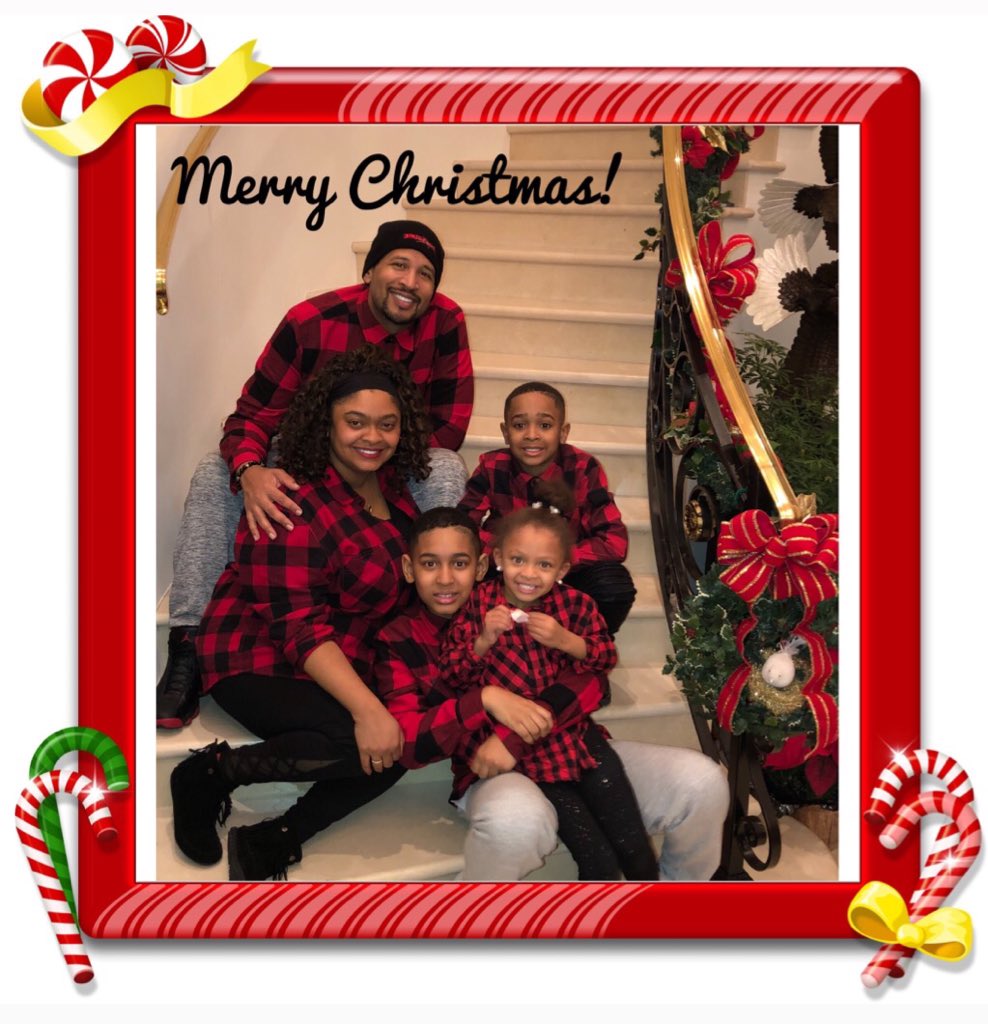 Bellalippystick's tweet photo. 😍💕🎄 https://t.co/IvlEf2poVt