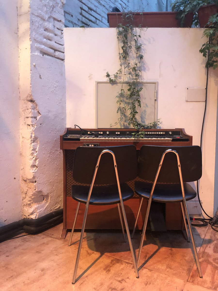 Hoy #LFDHº descansa. Volvemos este fin de semana con más música 🎶 Además, recuerda que el 1 abrimos desde las 12 am 🔸🔸