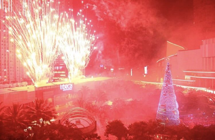 CentralParkMall's tweet photo. JUST NOW!
.
SPECTACULAR FIREWORKS SHOW on NOEL SEASON CHRISTMASTOPIA CHRISTMAS CELEBRATION at Tribeca Park
.
#CENTRALPARKMALL #CPBUZZ #mallevent #Christmas #specialperformance #fireworks #fireworksshow https://t.co/rFBUbUGa77