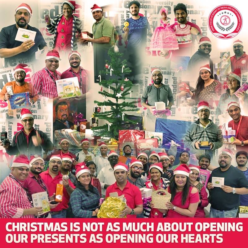 Pfames_Academy's tweet photo. Christmas is not as much about opening our presents as opening our hearts. “Gift a Gift, Gift a Smile “ ✨💫💥🌟🎸🎅🏻👑 #Christmas #Joyofgiving #Gifts #Simplepleasures #Happyholidays #PrimeFocusAcademy #PrimeFocus #PFAMES #Giftasmile https://t.co/QpSBiAxlFJ