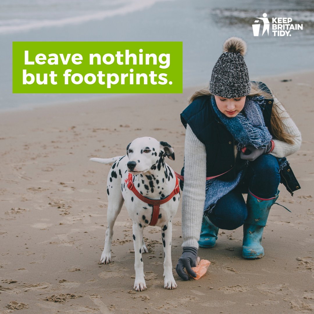 If you're out visiting the beach during the #Christmas holidays, please remember to take nothing but memories and leave nothing but footprints (or paw prints) 👣💙🐾 #keepbritaintidy