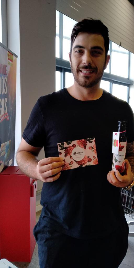 Para ir terminando el año más hosteleros que se unen a nuestra cadena de #AbrazosSolidarios gracias a la campaña realizada desde #GMCASH El Puerto de Santa María facebook.com/media/set/?set… #FelizMiercoles