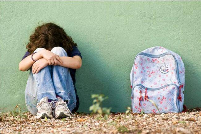 ¿Qué podemos hacer si tenemos un alumno que padece fobia escolar?
#Kliquers 

Un proyecto de <a href="/LQDVI/">LoQueDeVerdadImporta</a> , patrocinado por <a href="/CantabriaLabsES/">Cantabria Labs Spain</a> , escrito por @TCP_psicologos 

kliquers.org/profesores/que…