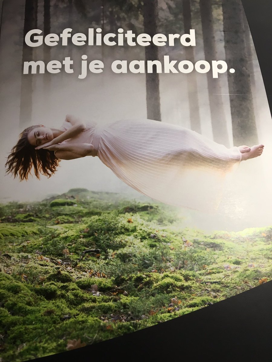 blava3636's tweet photo. Een zwevend meisje in een bosrijke omgeving gekocht 😬 https://t.co/DZXv830Cjw