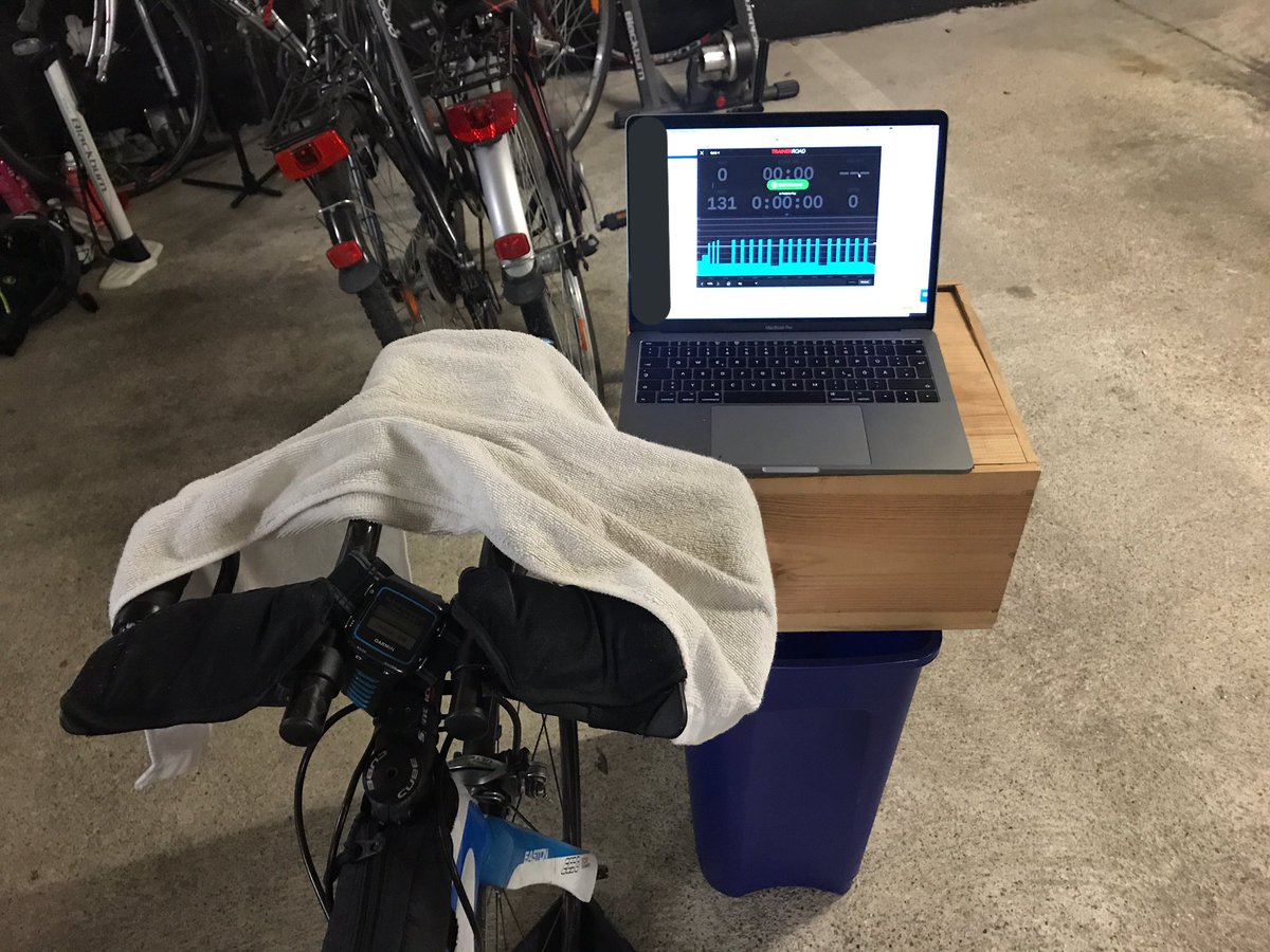 jensandmie's tweet photo. Heute TrainerRoad getestet.
Ich glaube ich nehme die statt Zwift.
#Testserie mit neuer Rolle https://t.co/Go04dK7pWq