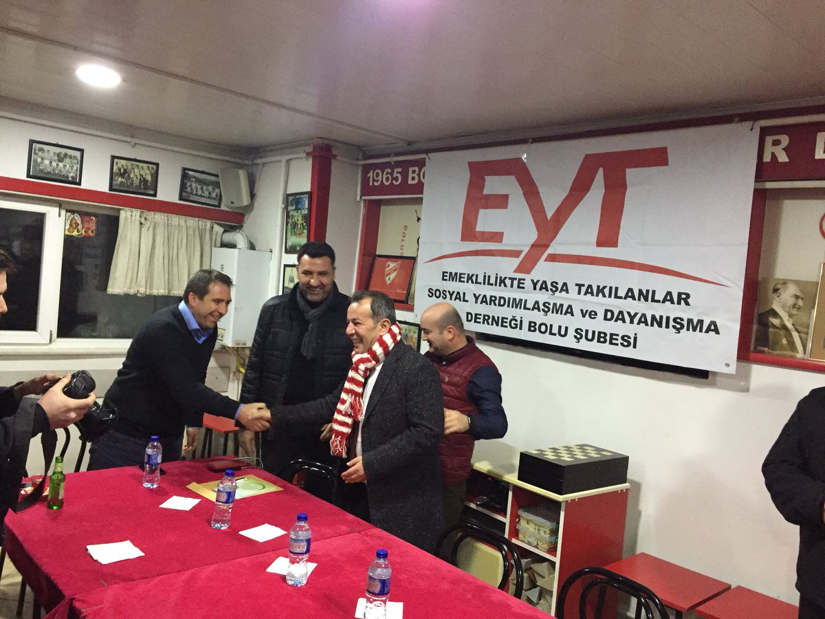 tanjuozcanchp's tweet photo. Emeklilikte Yaşa Takılanlar Sosyal Yardımlaşma ve Dayanışma Derneği Bolu Şubesi’ni ziyaret ettik. Söz verdiğim gibi desteğim herzaman devam edecek. 

#eyt #EmeklilikteYasaTakilanlar  #EytKanunTeklifiYasallassin https://t.co/jHbZ0Ft6HR