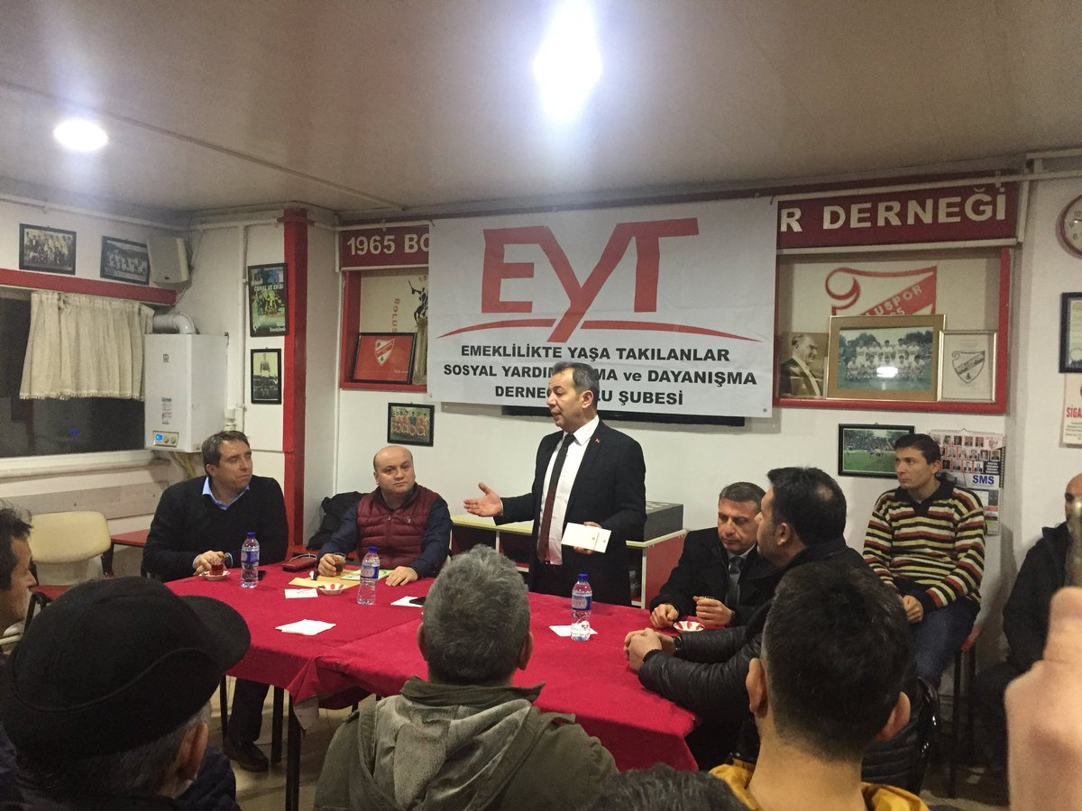 tanjuozcanchp's tweet photo. Emeklilikte Yaşa Takılanlar Sosyal Yardımlaşma ve Dayanışma Derneği Bolu Şubesi’ni ziyaret ettik. Söz verdiğim gibi desteğim herzaman devam edecek. 

#eyt #EmeklilikteYasaTakilanlar  #EytKanunTeklifiYasallassin https://t.co/jHbZ0Ft6HR