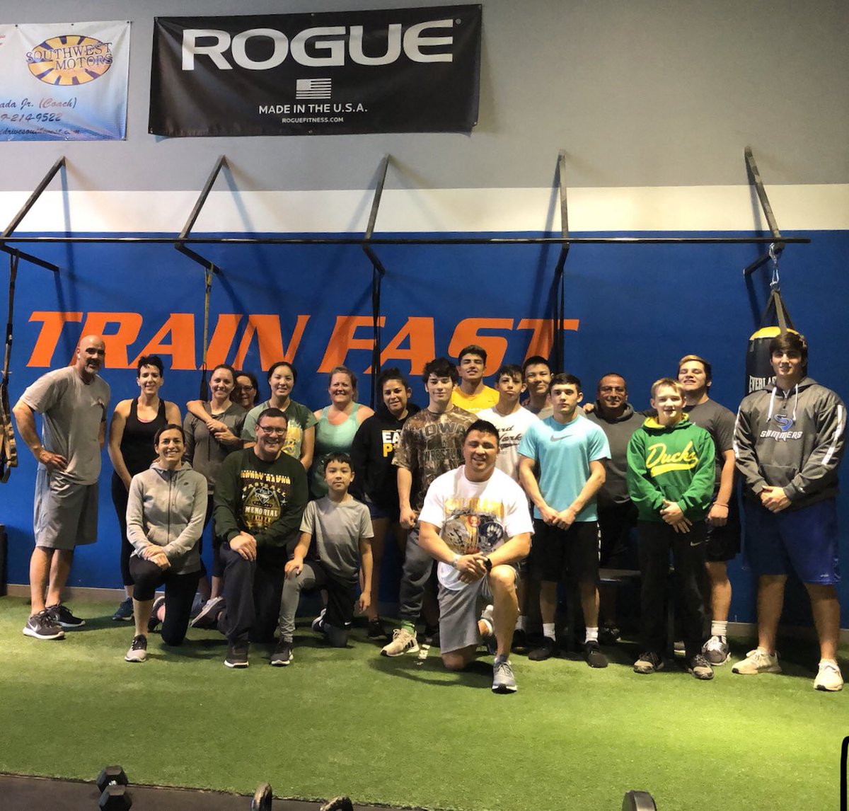 PAndrada0722's tweet image. The morning after Christmas crew! #HWPO #TrainFast #NoExcuses