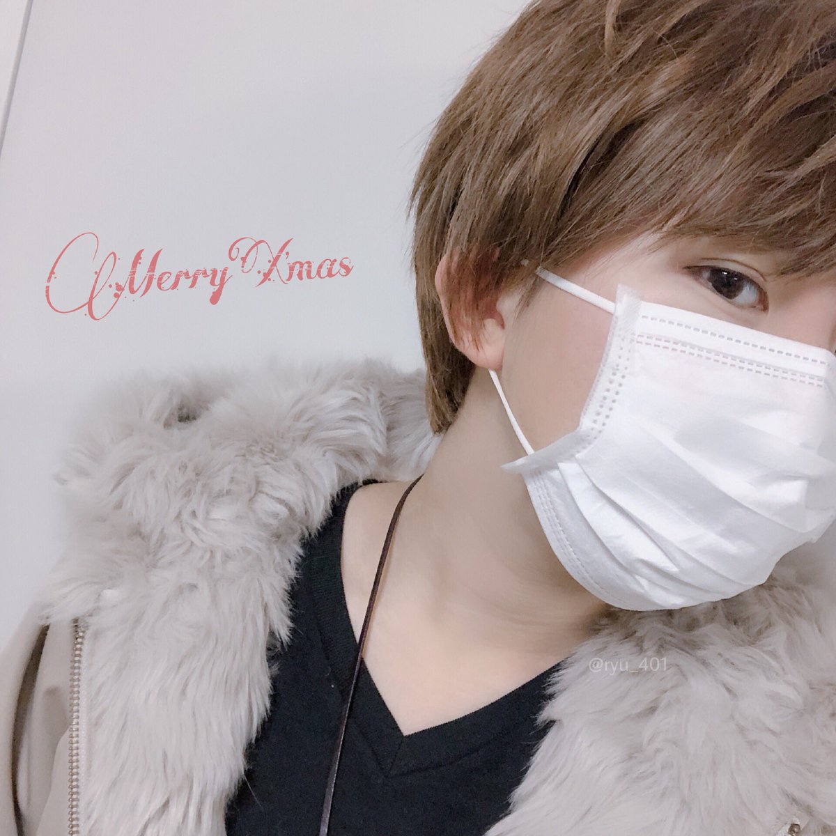 
MerryX'mas ...🎅🏻🎄
     （ 一日遅れの ）

サンタさんは来ましたか??💭
僕は、起きたら枕元に🎁がありました( ¨̮ )
