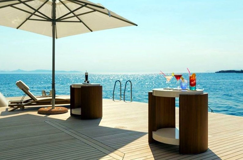 boatafloatuk's tweet image. If your Christmas bonus will cover it, can we come too? 
Athens-based custom-built superyacht with onboard spa  and on-deck jacuzzi. Oh and bar inside and out. 
#superyacht #partytime #luxuryliving #water #superyachts #christmasspecial