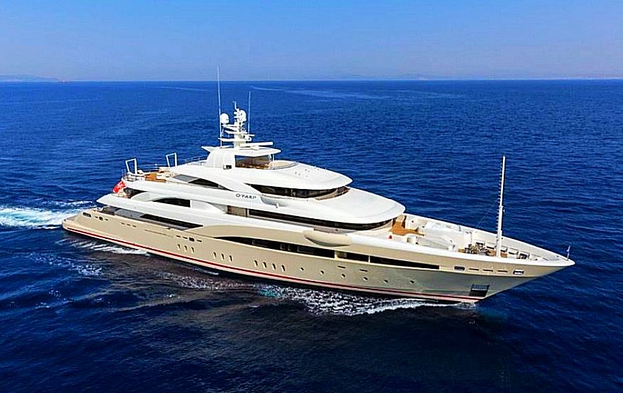 boatafloatuk's tweet image. If your Christmas bonus will cover it, can we come too? 
Athens-based custom-built superyacht with onboard spa  and on-deck jacuzzi. Oh and bar inside and out. 
#superyacht #partytime #luxuryliving #water #superyachts #christmasspecial