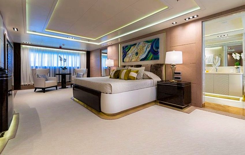 boatafloatuk's tweet image. If your Christmas bonus will cover it, can we come too? 
Athens-based custom-built superyacht with onboard spa  and on-deck jacuzzi. Oh and bar inside and out. 
#superyacht #partytime #luxuryliving #water #superyachts #christmasspecial