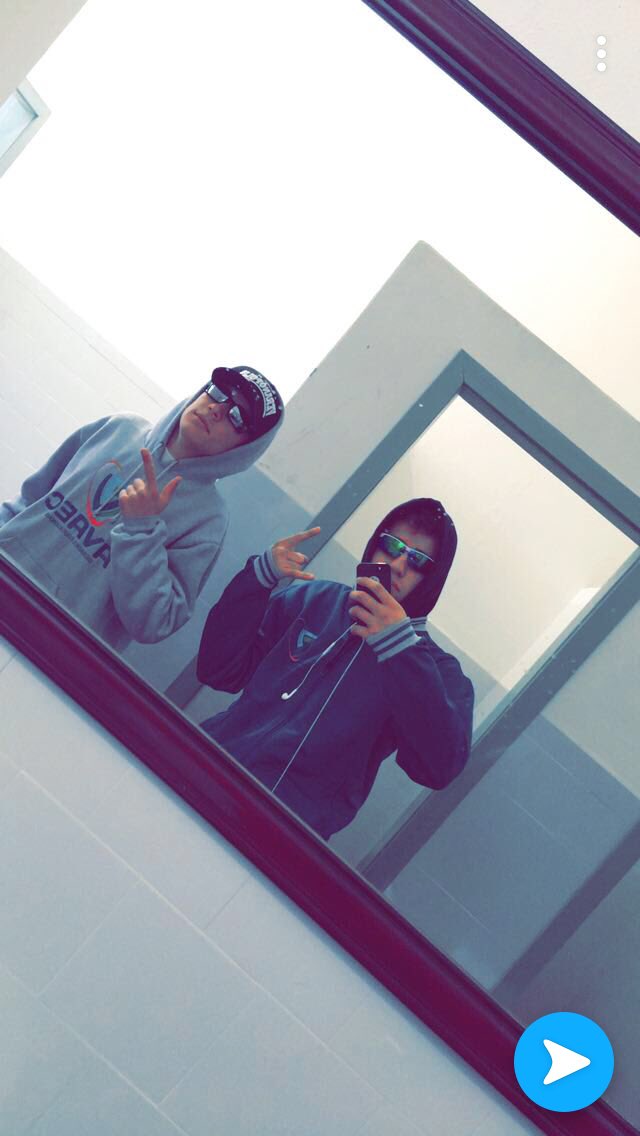 braianc_05's tweet photo. Dae bruxo 1.6 então!! Parabéns, felicidades, varias gatinhas, money, saúde, #Naoaoalcool, e tudo de bom! Compra sempre cmg ❤️🤙🏻 @AngeloRDondi13 https://t.co/Jr9xqwfvj9