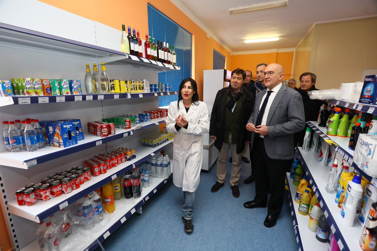 Dip_Va's tweet photo. Pte.@JesusJCarnero inaugura en #TriguerosDelValle un nuevo establecimiento de Comercio Rural Mínimo @TurisTrigueros https://t.co/nxtOPSum1y