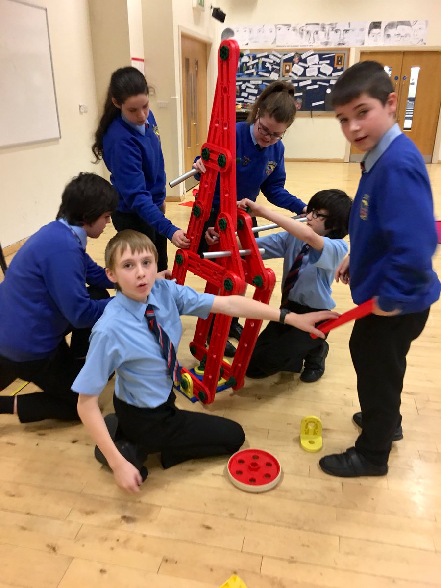 MarkHillMBE's tweet image. More community youth engagement activities during 2018, engaging with 1,000s of young people #inspiring and #motivating them to do well #Teambuilding @The_Black_Rats workshops #BeInspired 😀 #BeTheBest 👍  &amp;gt;&amp;gt;&amp;gt;