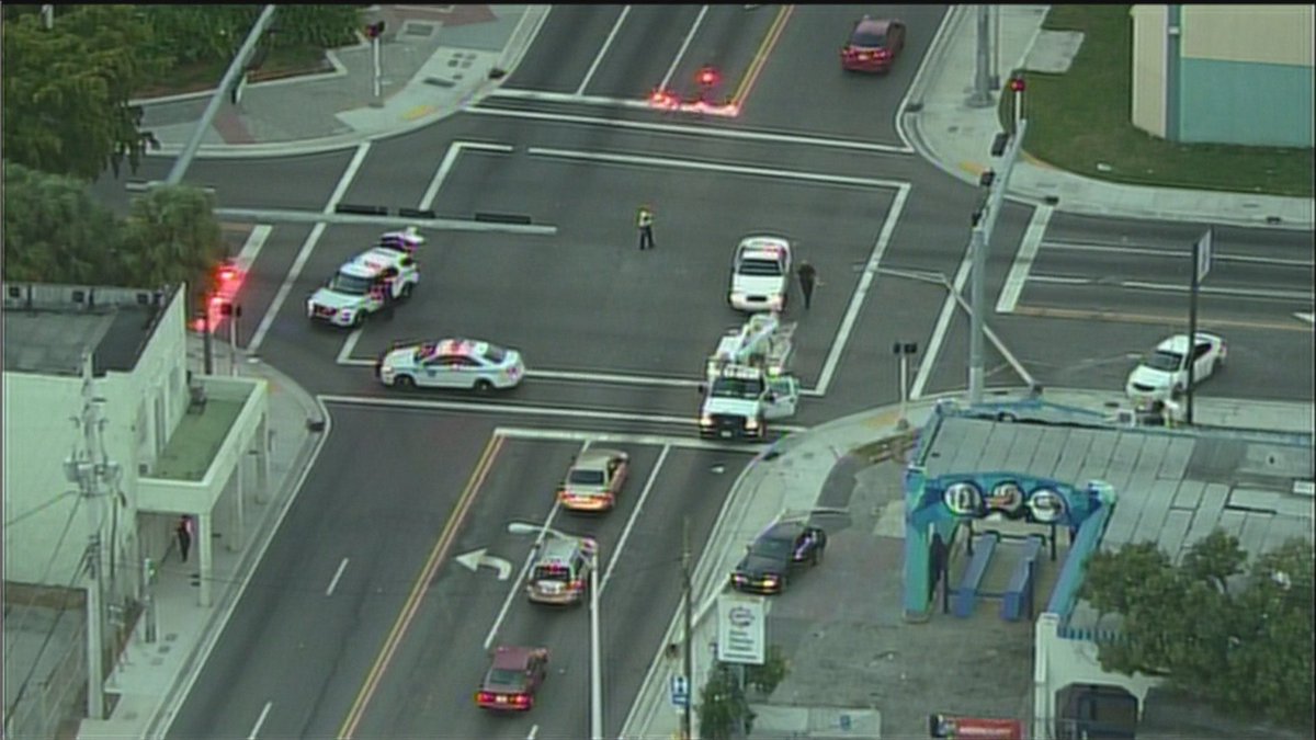 Woman injured in hit-and-run crash on Northwest Seventh Avenue in Miami bit.ly/2AgdSPu?utm_so… https://t.co/H2085P3Fzn