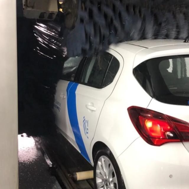 tweet_wash's tweet photo. Glanzend door de feestdagen!
#clean
#winterproof
#cleancar
#softwashing
#nanowash
#carwash
#softwashexpress
#softwash
#nanowash
#instagood
#detailersofinstagram
#instapic
#igers https://t.co/k4dRfKUkEo