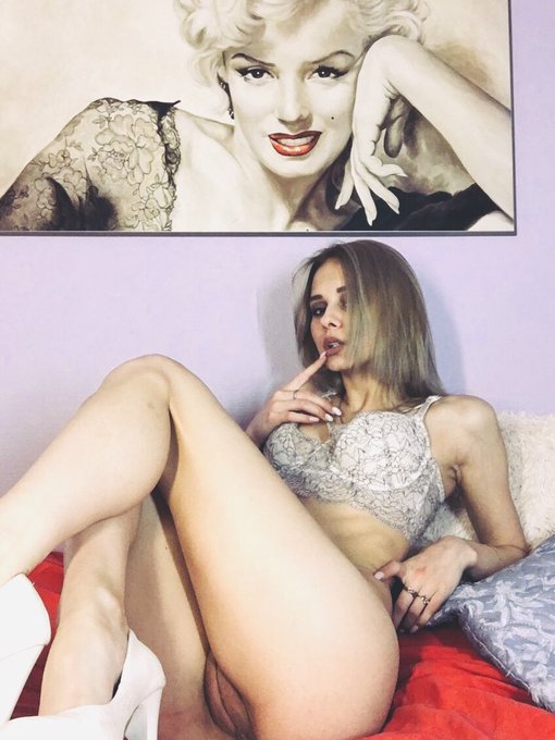 💝💝💝Wow💝💝💝  7k 💋💋💋 Thank you. I hope you enjoy 💦 https://t.co/nXDGDT0qyd<a href="/tag/fapwithblonde"class="tags"><span>#fapwithblonde</span></a>