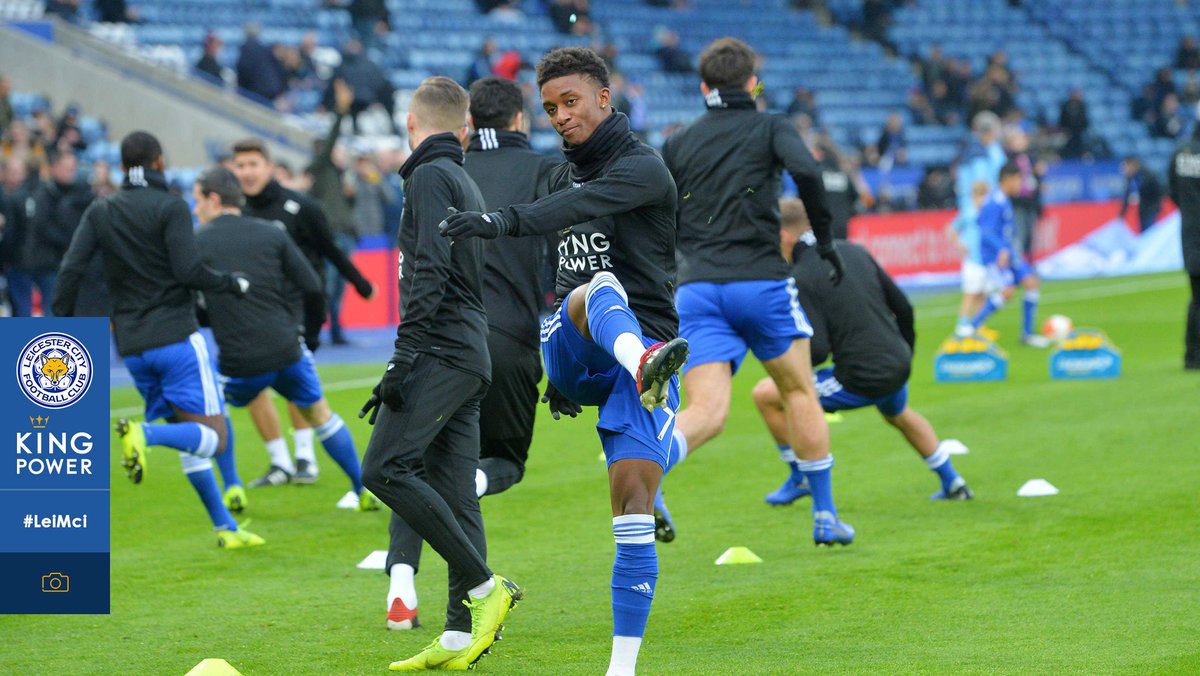 Leicester_GO's tweet photo. Nuestros jugadores ya están sobre el césped realizando lo ejercicios de calentamiento #ComeOnFoxes🐺 #leicity https://t.co/xEEQwXSfNy