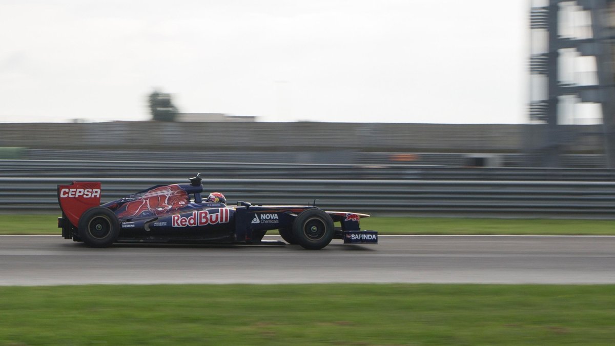 remco_v_eldik's tweet photo. @Max33Verstappen 2014 in the @ToroRosso #STR7
🗓September 10, 2014
🌍Adria International Raceway
📍Circuit Length: 2.702 km
🏁Laps completed: 148
🏎 Distance completed: 395.3 km
Credit @ToroRosso https://t.co/nxFpsqLb49