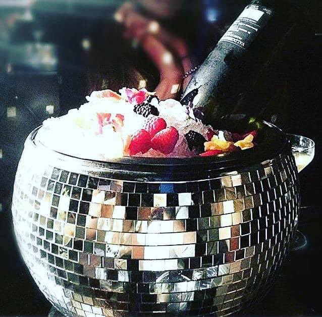 Washhousemcr's tweet photo. 🤩S H I N Y  D I S C O  B A L L🤩
TABLES AVAILABLE TODAY 
#sharingcocktails #boxingdayboom https://t.co/6rIbH7XBxF