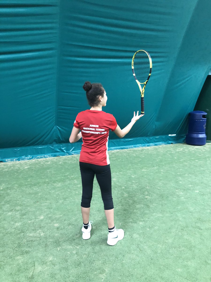 josieward06's tweet photo. Boxing Day training 💪🏽, testing out the new @babolat Pure Aero Team. Big thanks to Dave @CountySports1 for the loan 🙏🏽 https://t.co/b2oEug8tNc