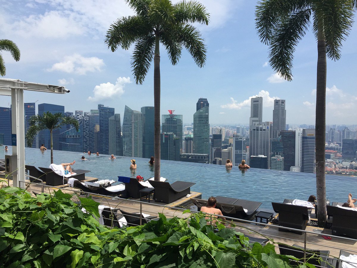 travelt25034580's tweet photo. Singapore is a wonderful city that is full of beauty, charm and adventure. It will leave you speechless, then turn you into a storyteller. Click the link below to book your trip. https://t.co/yptdDUlWfz https://t.co/9pJrtOoA0q