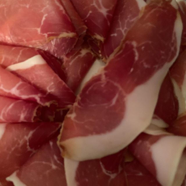 stormstein's tweet image. Skinke skinke! #ilovemyberkel #berkel bit.ly/2Vb92Mr