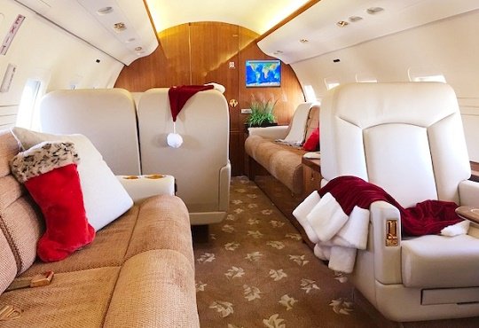 Macairgroup's tweet photo. Wonder how Santa gets to his vacation spot? MAC Air Group flies him, Mrs. Claus, & the whole entourage in style. We can't tell you where but we can tell you it's warm, the sand is 'snow' white, & the water is a crystal blue. #aviation #flymacair # #jetsettering #travel #pilots https://t.co/38CKLdgzna