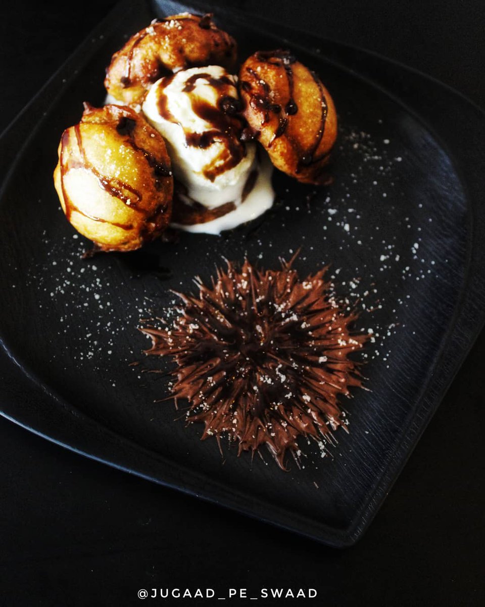 Celebrating Christmas with a splash!
How did you celebrate Christmas?
In frame: fried Oreos with vanilla ice cream
#mumbaifoodie #christmas2018 #thingstodoinmumbai #feedyoursoul #foodtalkindia #mumbaifoodlovers #foodofmumbai #mumbaifoodscenes #mumbaifoodblogger
