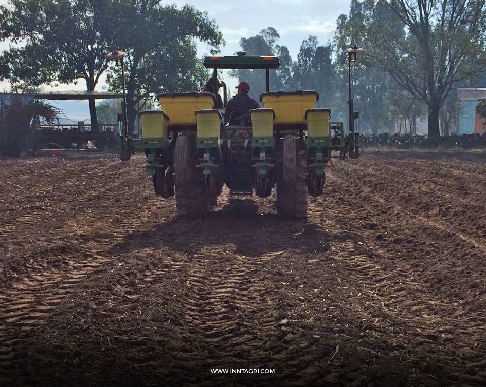 INNTAGRI's tweet photo. Que iniciar el año trabajando con AUTOPILOT sea uno de tus propósitos!
En #INNTAGRI te ayudamos a cumplirlo, no esperes más para trabajar con #AgriculturadePrecisión https://t.co/epLBOYORlZ