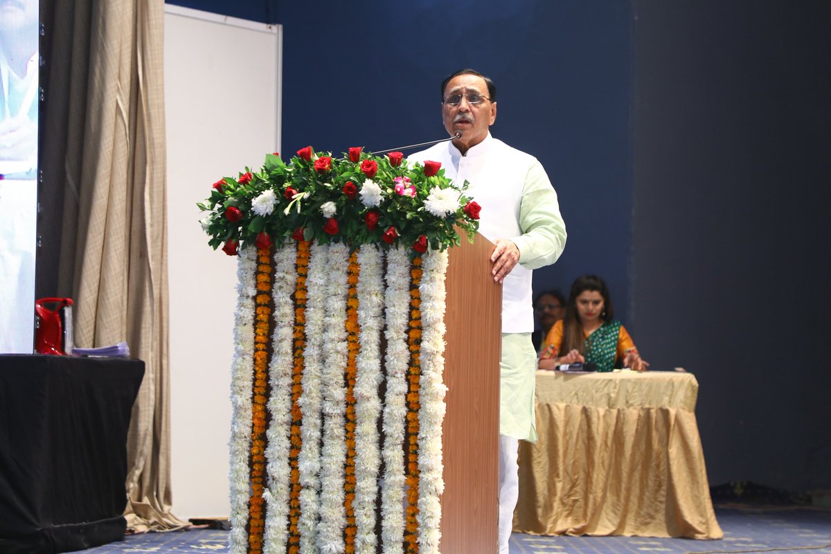 CMO Gujarat tweet media