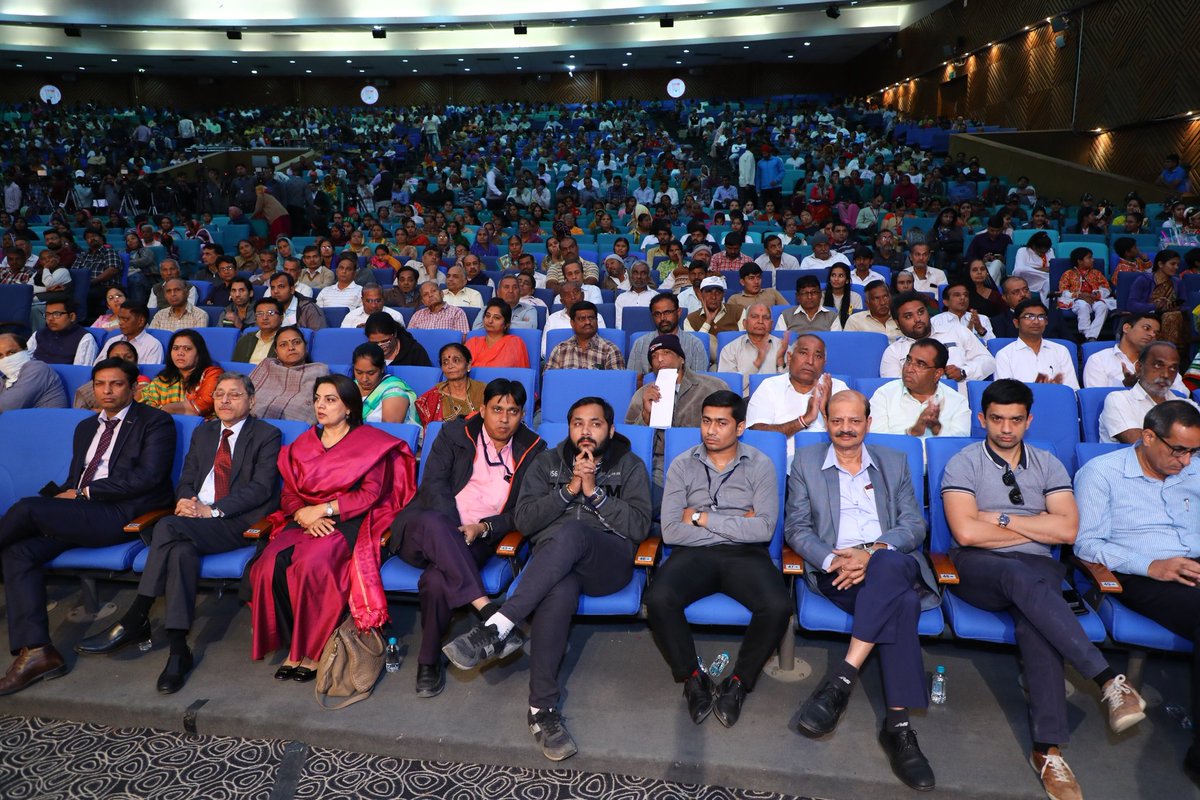 CMO Gujarat tweet media