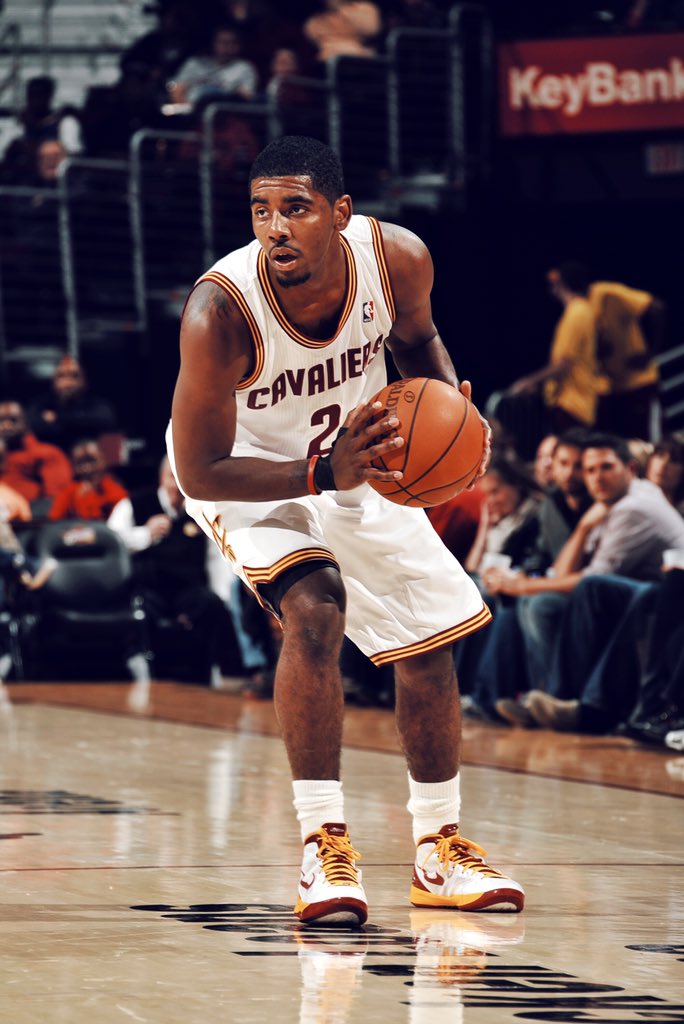 NBATV's tweet photo. #OTD in history, a few all-stars made their NBA debuts! 🔥 https://t.co/s2tk6mdEq5