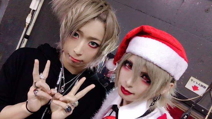 珠樹亜さんと🎩✨✨ スマイルかわいいさんとサンタさん🎅 https://t.co/8IXzRctCj0