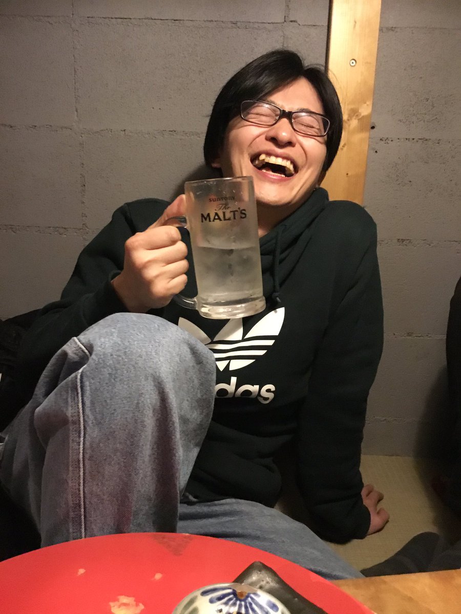 kagehen's tweet photo. 今日も色々あったけど、2人のスケジュールが偶然一致。プチ忘年会。下野くん。やはり縁がある。自重してたのだけど、この時間。帰らねば… https://t.co/eiMPrstaue