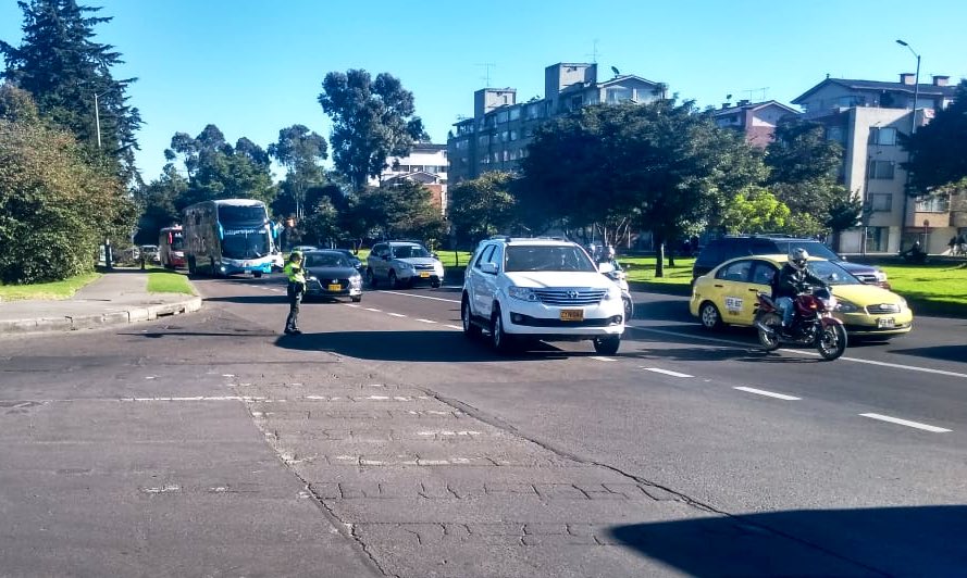 SectorMovilidad's tweet image. 🚨Operativo de control para verificar cumplimiento del carril preferencial

📍 Av. Boyacá entre las calles 127 y 116

📋 17 comparendos pedagogicos

Esta es #UnaBuenaMovidadParaTodos