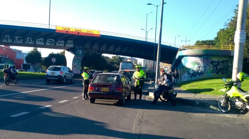 SectorMovilidad's tweet image. 🚨Operativo de control para verificar cumplimiento del carril preferencial

📍 Av. Boyacá entre las calles 127 y 116

📋 17 comparendos pedagogicos

Esta es #UnaBuenaMovidadParaTodos