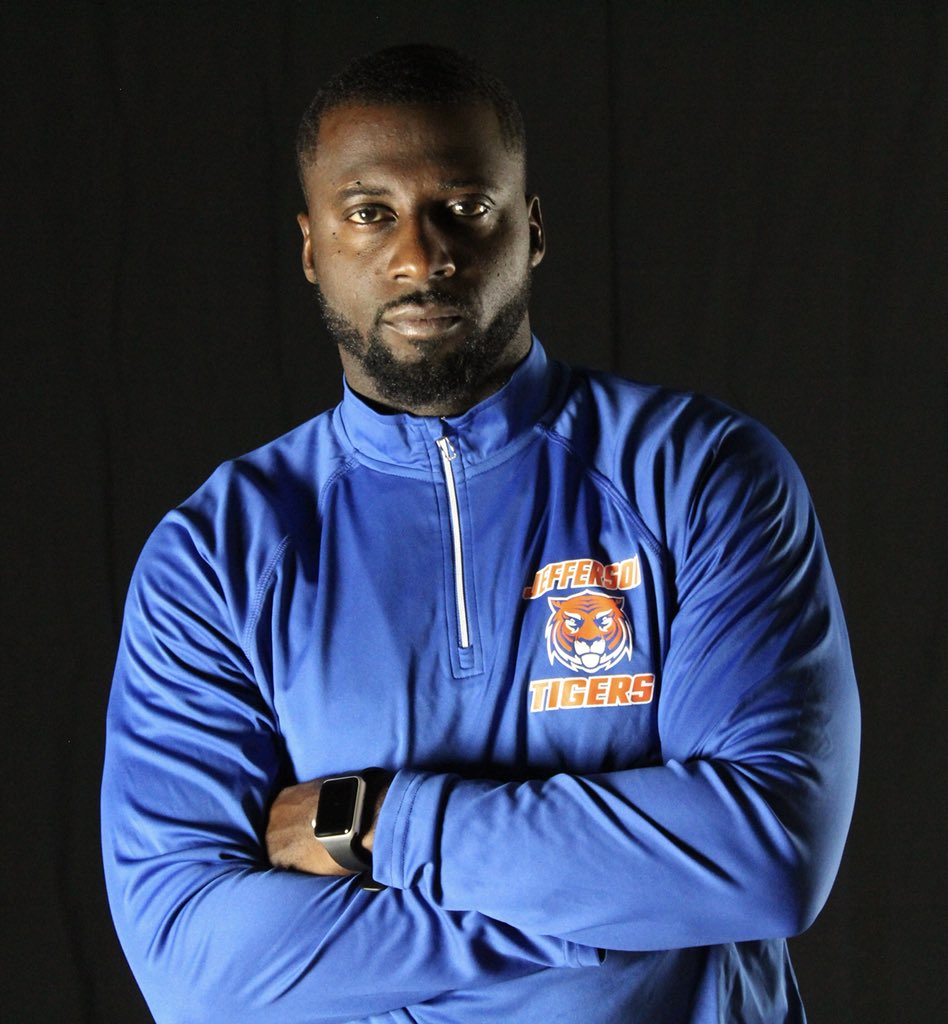 Happy Birthday to our very own Head Coach L. Smith! We love and appreciate everything you have and are doing for us here at Jeffco! <a href="/smithDB32/">Leroy Smith</a> #WINWIN #Jeffco #DIRSEE #CoachOfTheYear