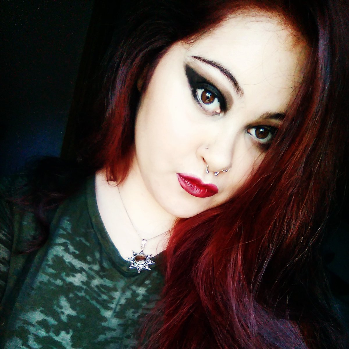 lilithtarotmad's tweet photo. #NuevaFotoDePerfil #LilithMayfair #laserpientedelilith #daughterofsnake 🐍
Acompáñame, atravesemos los velos.. ¿Te atreves? 

Que la serpiente de Lilith os acompañe. 
 https://t.co/s5CflccGjQ https://t.co/fEp6W9H6kq