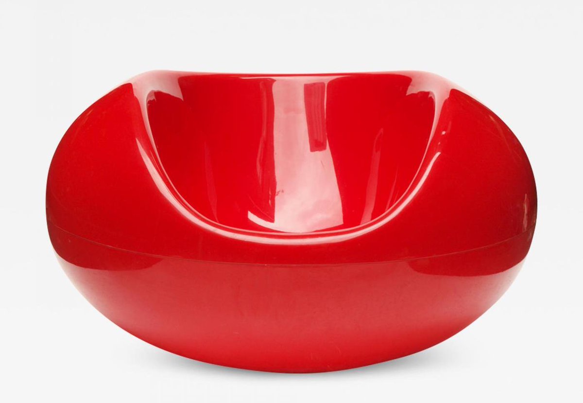 deptofdev's tweet photo. Finnish chairs often rock. Fiberglass 'Pastille' (aka Gyro) indoor/outdoor 360 swivel chair by Eero Aarnio for Asko, 1967. #tinbergen #nikolaastinbergen #supernormalstimuli #asko #finnishdesign #candy #eeroaarnio https://t.co/lyS7SM9Bkp