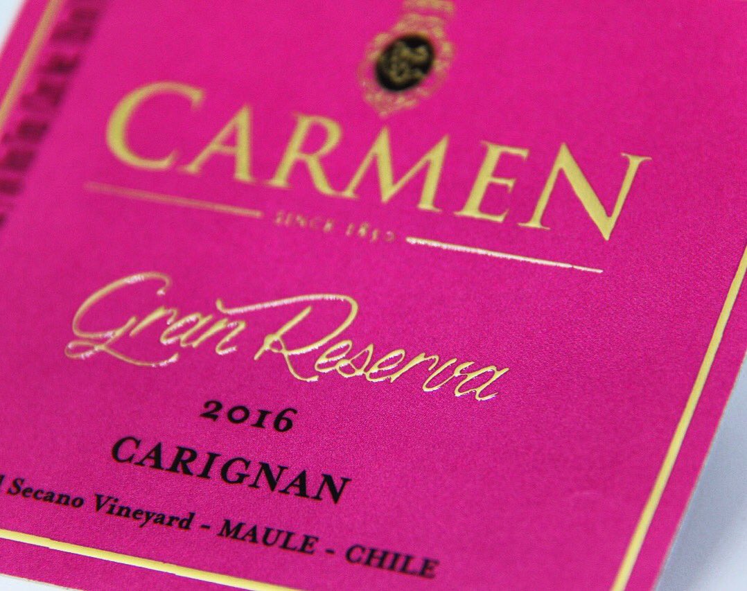 ProColor_cl's tweet image. Encuentra ese sello que te hará destacar de los demás, calidad y compromiso, hasta que tu proyecto esté como imaginas. 
Cliente: @vinacarmencl 
@scodixsense 
Descubre. Crea. Impacta. 
#label #winelabel #winelabeldesign #impresion #laca #folia #vino #etiqueta #wine #chile