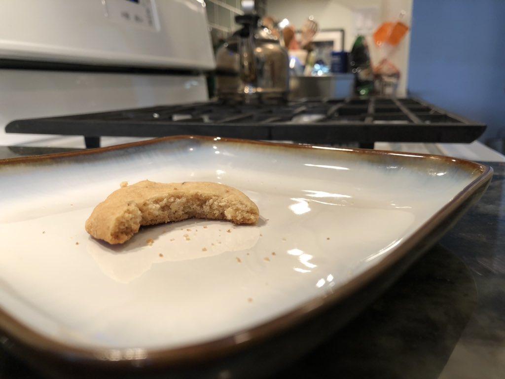 If you celebrate the holiday, I hope you had a WONDERFUL day yesterday! Not gonna lie...I ate cookies for breakfast this morning. 🍪😁 Happy #BoxingDay! 🎁