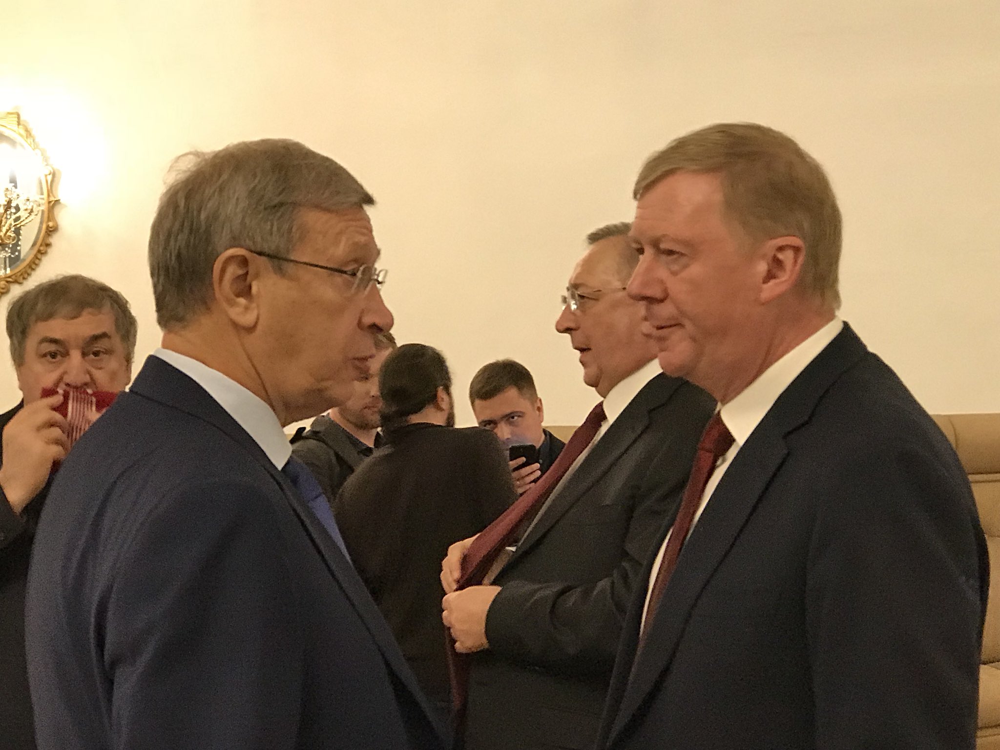 фото губернатора дюмина без маски в общественном месте на масленицу. около кремля щас. новости кремля сегодня последние свежие. концерт в центре москвы. новости кремля сегодня последние свежие.