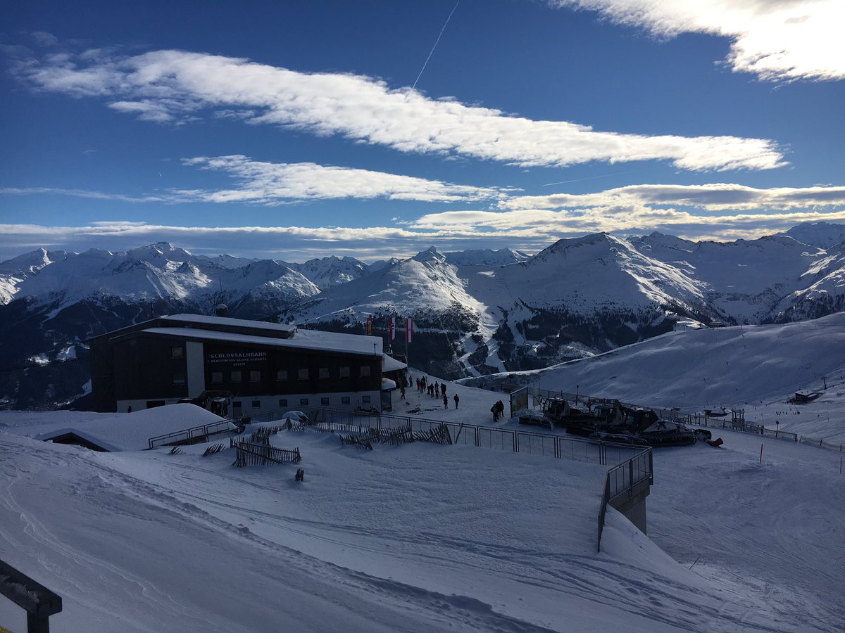 Alpinejitters's tweet photo. #badhofgastein this afternoon... https://t.co/mbadN4ByZx