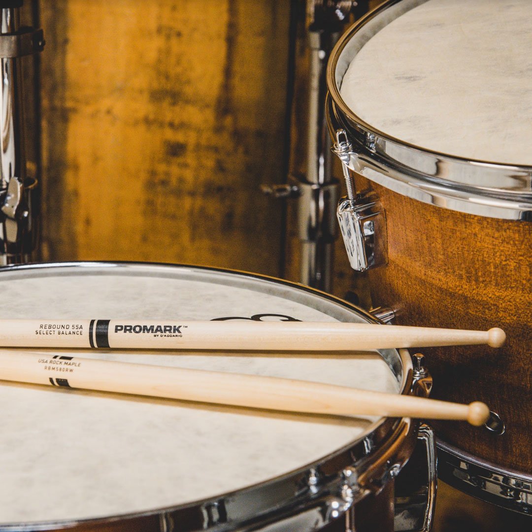 promarksticks's tweet photo. There are two good things about #maple. The drumsticks &amp; the syrup. 🍁What's your preferred stick material? #PromarkDrumsticks #SelectBalance https://t.co/ItoUNUvbLG